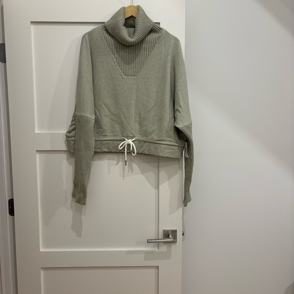 Varley Britannia Sweater - Picture 2 of 5